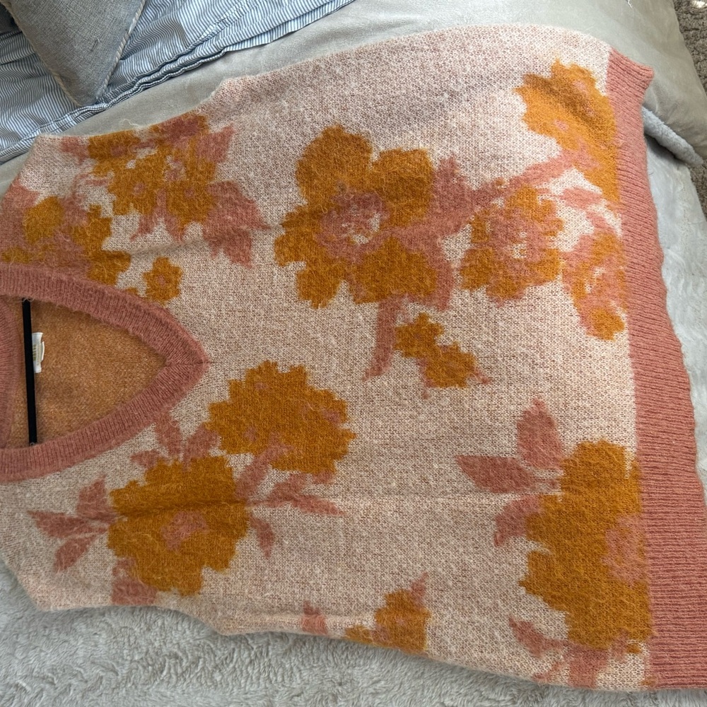 V-Neck Sweater in Pink and Orange with Autumnal Design